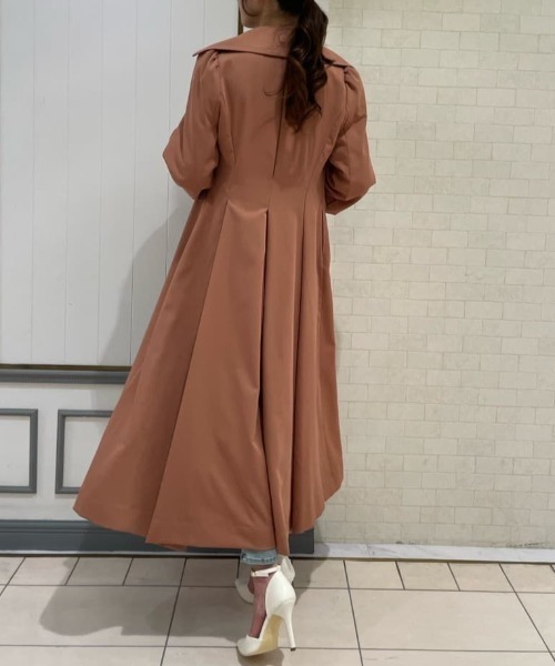 ROYAL PARTY（ロイヤルパーティー）の「アワーグラスシルエット