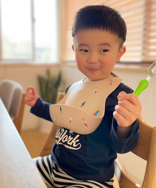 Bambin（ボンバン）の「【 Bambin / ボンバン 】 バラエティー デザイン シリコンビブ / お食事エプロン（スタイ/よだれかけ・キッズ・D/E/F/A/B/C/G・FREE）」の5枚目の写真