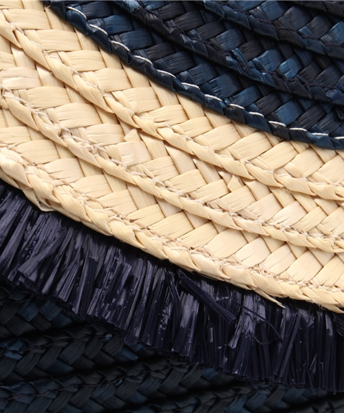 LE TALON(ルタロン)の「◇BERTINI ラフィア カブセ クラッチ(クラッチバッグ・レディース・チャコールグレー/ネイビー/レッド・FREE)」の4枚目の写真