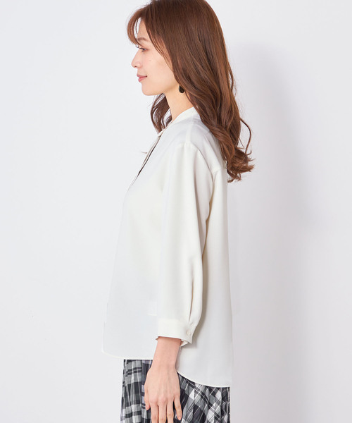 A/C DESIGN BY ALPHA CUBIC(エーシーデザインバイアルファキュービック)の「【接触冷感】バイカラーブラウス(シャツ/ブラウス・レディース・ライトグレー/グリーン/ホワイト・11号/9号)」の14枚目の写真