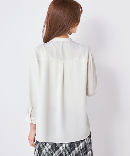 A/C DESIGN BY ALPHA CUBIC(エーシーデザインバイアルファキュービック)の「【接触冷感】バイカラーブラウス(シャツ/ブラウス・レディース・ライトグレー/グリーン/ホワイト・11号/9号)」の16枚目の写真