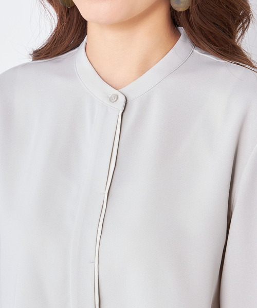 A/C DESIGN BY ALPHA CUBIC(エーシーデザインバイアルファキュービック)の「【接触冷感】バイカラーブラウス(シャツ/ブラウス・レディース・ライトグレー/グリーン/ホワイト・11号/9号)」の15枚目の写真