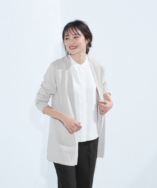 A/C DESIGN BY ALPHA CUBIC(エーシーデザインバイアルファキュービック)の「【接触冷感】バイカラーブラウス(シャツ/ブラウス・レディース・ライトグレー/グリーン/ホワイト・11号/9号)」の6枚目の写真