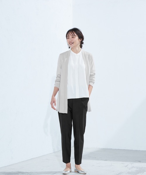 A/C DESIGN BY ALPHA CUBIC(エーシーデザインバイアルファキュービック)の「【接触冷感】バイカラーブラウス(シャツ/ブラウス・レディース・ライトグレー/グリーン/ホワイト・11号/9号)」の8枚目の写真