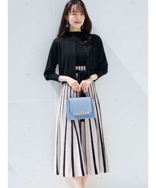 MERCURYDUO（マーキュリーデュオ）の「チェンジリブ配色ニットワンピース（ワンピース・レディース・ブラック/ベージュ/オフホワイト/グリーン・SMALL/MEDIUM）」の6枚目の写真