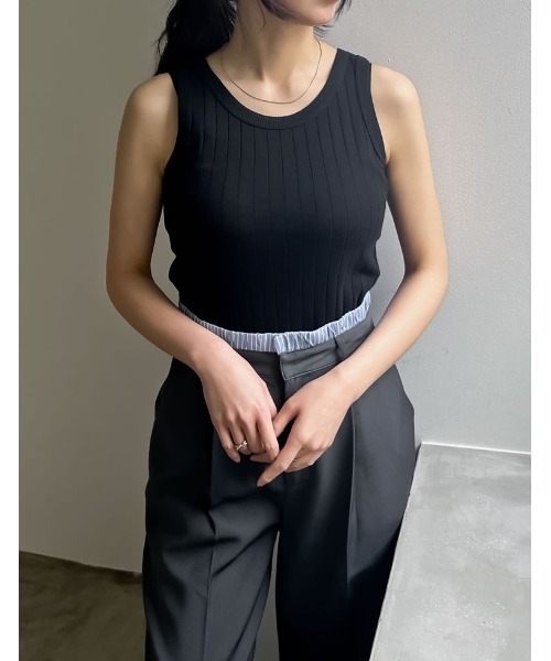 Re:EDIT（リエディ）の「[神山まりあさん着用]クルーネックリブタンクトップ（タンクトップ・レディース・ブラック/ベージュ/オフホワイト/モカ・LARGE/MEDIUM）」の11枚目の写真