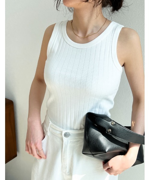 Re:EDIT（リエディ）の「[神山まりあさん着用]クルーネックリブタンクトップ（タンクトップ・レディース・ブラック/ベージュ/オフホワイト/モカ・LARGE/MEDIUM）」の18枚目の写真