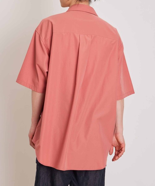 ADAM ET ROPE'(アダムエロペ)の「サスティナブル ブロード ビッグシルエット レギュラーカラー ショートスリーブ シャツ / サスティナブル(シャツ/ブラウス・メンズ・ダークラベンダー/ベージュ系その他2/ピンク系その他2・L/M)」の12枚目の写真