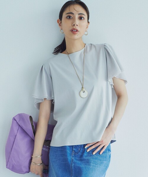 23区(ニジュウサンク)の「【WEB限定】フレアコンビジャージー 袖フリル カットソー(Tシャツ/カットソー・レディース・ホワイト系/ブラック系/ブルー系/ライトグレー系/ライラック系・38/40)」の4枚目の写真