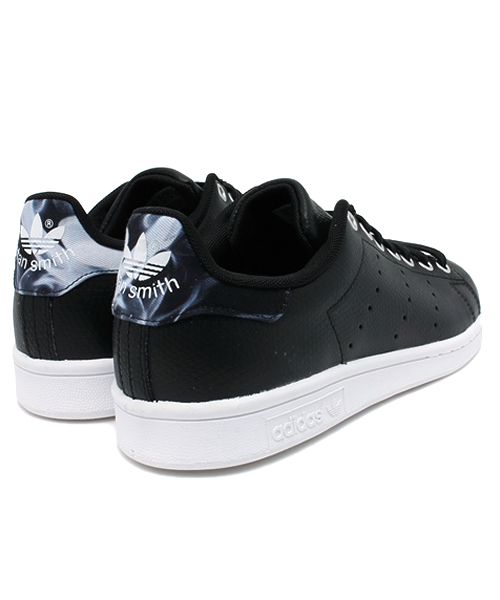 adidas(アディダス)の「ウィメンズ アディダス リタオラ adidas RITA ORA STAN SMITH W B34066(スニーカー・レディース・ブラック・24cm/23.5cm/23cm/24.5cm)」の3枚目の写真