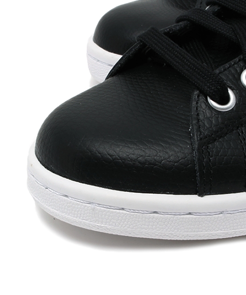 adidas(アディダス)の「ウィメンズ アディダス リタオラ adidas RITA ORA STAN SMITH W B34066(スニーカー・レディース・ブラック・24cm/23.5cm/23cm/24.5cm)」の4枚目の写真