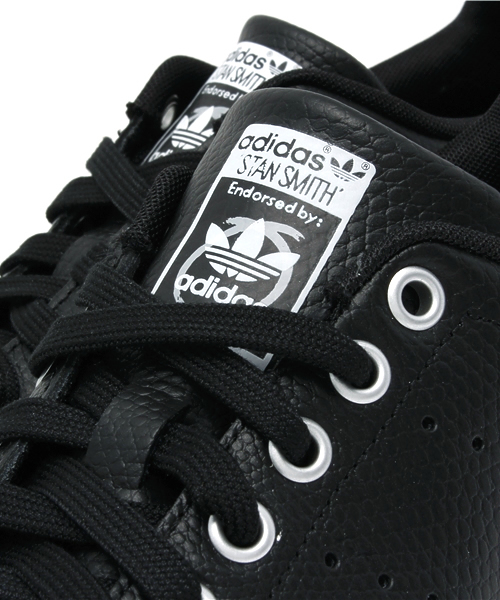 adidas(アディダス)の「ウィメンズ アディダス リタオラ adidas RITA ORA STAN SMITH W B34066(スニーカー・レディース・ブラック・24cm/23.5cm/23cm/24.5cm)」の5枚目の写真