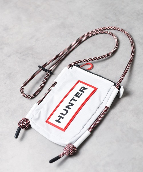 HUNTER（ハンター）の「★HUNTER★TRAVEL RIPSTOP PHONE POUCH（ショルダーバッグ・レディース・ホワイト系その他/ブラック/ブラック系その他/ダークパープル/ベージュ・FREE）」の2枚目の写真