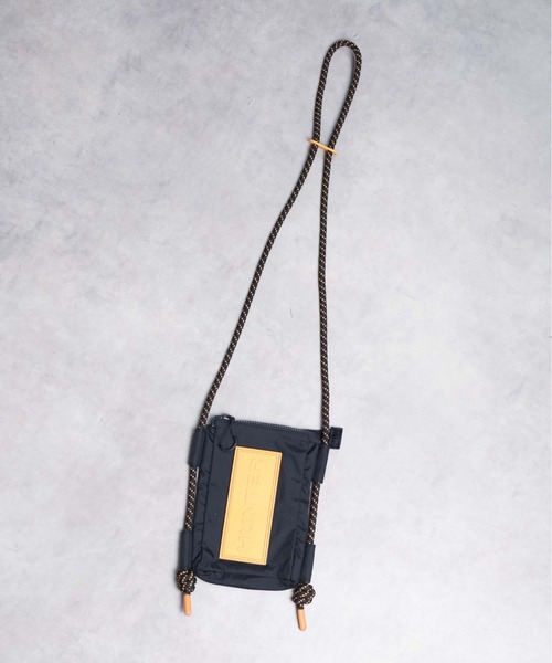 HUNTER（ハンター）の「★HUNTER★TRAVEL RIPSTOP PHONE POUCH（ショルダーバッグ・レディース・ホワイト系その他/ブラック/ブラック系その他/ダークパープル/ベージュ・FREE）」の9枚目の写真