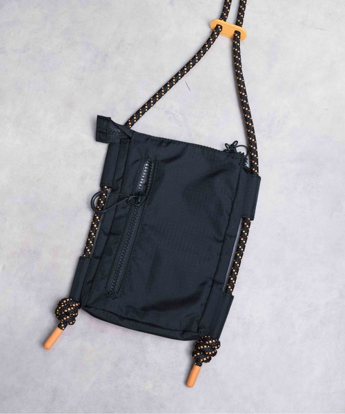 HUNTER（ハンター）の「★HUNTER★TRAVEL RIPSTOP PHONE POUCH（ショルダーバッグ・レディース・ホワイト系その他/ブラック/ブラック系その他/ダークパープル/ベージュ・FREE）」の11枚目の写真