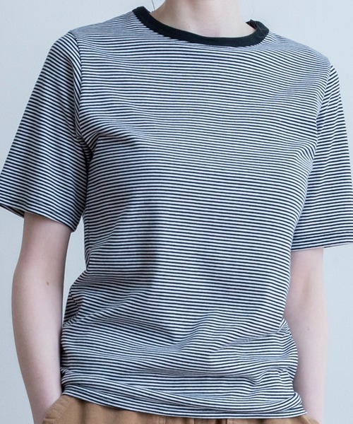 A.U.G. relaxing(オーグリラクシング)の「A.U.G. relaxing キルト 40/2 天竺 ボーダー Tee (MADE IN JAPAN)(Tシャツ/カットソー・レディース・ライトブルー/ブラック×ホワイト/チャコールグレー×ブラック/パープル・FREE)」の16枚目の写真