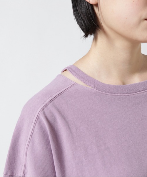 AVIREX（アヴィレックス）の「OPEN NECK T-SHIRT/ オープンネックTシャツ（Tシャツ/カットソー・レディース・ラベンダー/ブラック・F）」の7枚目の写真