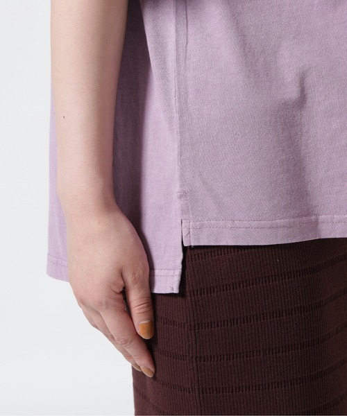 AVIREX（アヴィレックス）の「OPEN NECK T-SHIRT/ オープンネックTシャツ（Tシャツ/カットソー・レディース・ラベンダー/ブラック・F）」の9枚目の写真