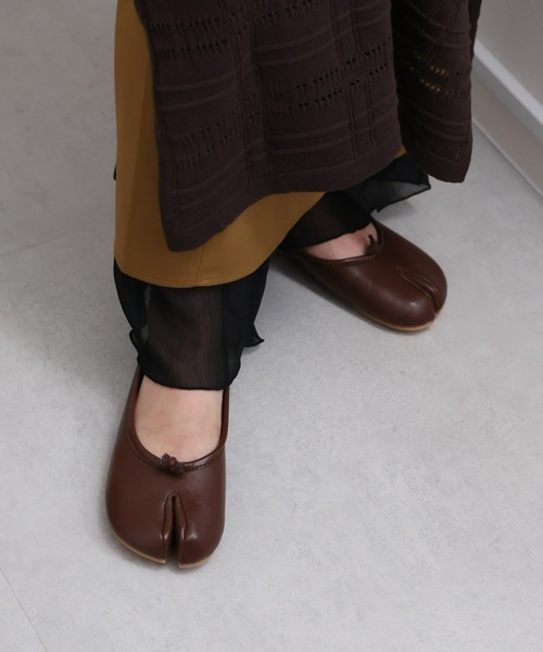sakishimatokyo(サキシマトーキョー)の「足袋パンプス/足袋バレエシューズ(バレエシューズ・レディース・ベージュ/ブラウン/ブラック/オフホワイト・SMALL/MEDIUM/LARGE)」の6枚目の写真