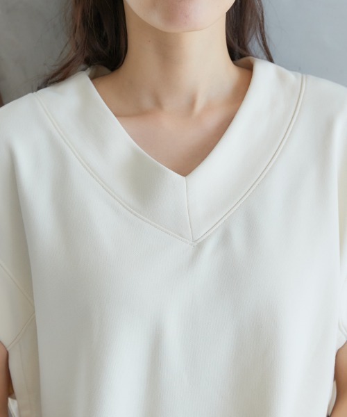 miclat（ミクラ）の「大きいサイズ　サイドベルトスウェットベスト　miclat（スウェット・レディース・クリーム/ネイビー・3L～4L/L～LL）」の21枚目の写真