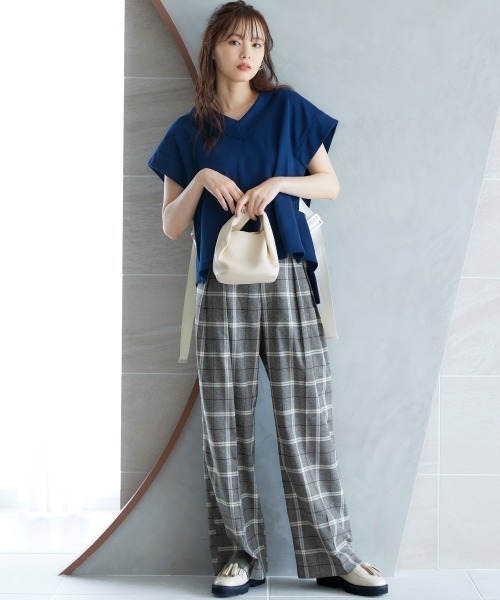 miclat（ミクラ）の「大きいサイズ　サイドベルトスウェットベスト　miclat（スウェット・レディース・クリーム/ネイビー・3L～4L/L～LL）」の16枚目の写真