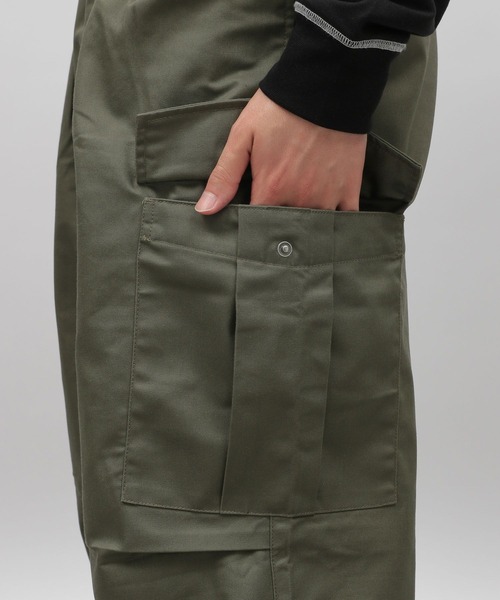 LAKOLE（ラコレ）の「TCツイルワイドカーゴパンツ / 970519（カーゴパンツ・メンズ・オリーブ/グレー/ブラック・MEDIUM/LARGE/X-LARGE）」の19枚目の写真