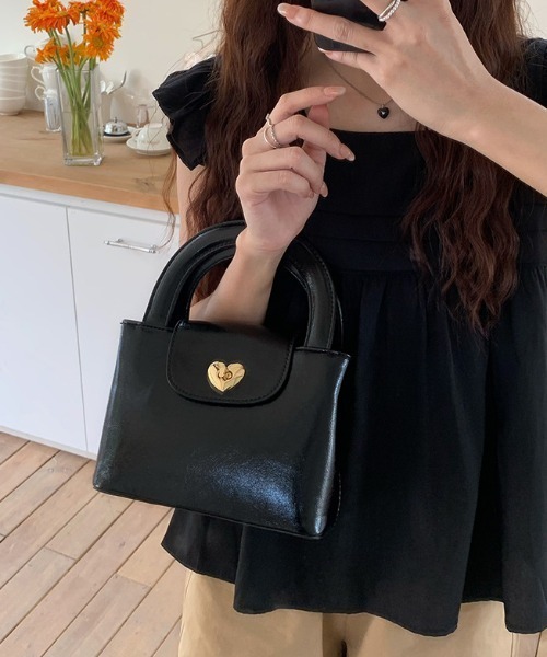 gossip！ロサンゼルス（ゴシップロサンゼルス）の「ハートロック２WAYBAG（ハンドバッグ・レディース・ブラック/ホワイト・FREE）」の4枚目の写真