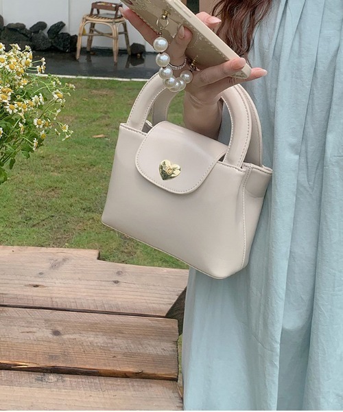 gossip！ロサンゼルス（ゴシップロサンゼルス）の「ハートロック２WAYBAG（ハンドバッグ・レディース・ブラック/ホワイト・FREE）」の16枚目の写真