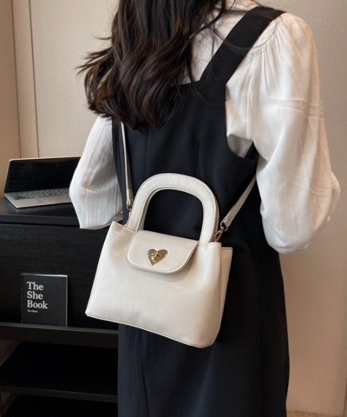 gossip！ロサンゼルス（ゴシップロサンゼルス）の「ハートロック２WAYBAG（ハンドバッグ・レディース・ブラック/ホワイト・FREE）」の20枚目の写真