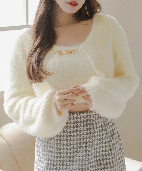 Julia Boutique（ジュリアブティック）の「チェーン付きシャギーニットカーディガン+キャミソールセット/23507（アンサンブル・レディース・オフホワイト/ブラック・ONE）」の10枚目の写真