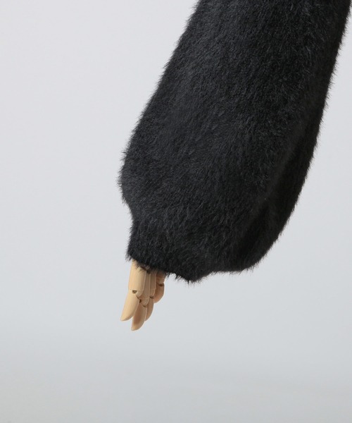 Julia Boutique（ジュリアブティック）の「チェーン付きシャギーニットカーディガン+キャミソールセット/23507（アンサンブル・レディース・オフホワイト/ブラック・ONE）」の5枚目の写真