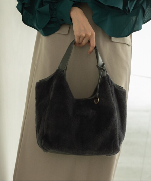 OPAQUE.CLIP(オペークドットクリップ)の「◆【フェイクファー/キルティング】くり手ミドルトートバッグ(トートバッグ・レディース・グレー/ベージュ系その他2/ブラック/チャコール/グリーン系その他3/ベージュ・00)」の13枚目の写真