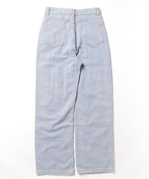 CHILLE（チル）の「パール　デニムストレートパンツ（デニムパンツ・レディース・ブルー・S/M）」の2枚目の写真