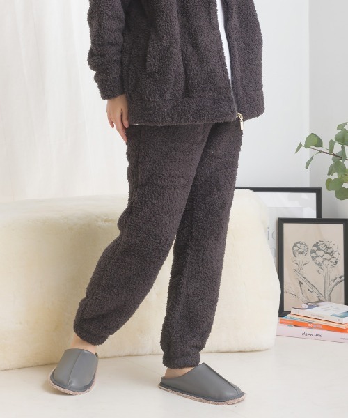 OMNES（オムネス）の「あったかふわシャギーパンツ（その他パンツ・レディース・ホワイト×ブルー/チャコール/ピンク/ネイビー・MEDIUM/LARGE）」の2枚目の写真