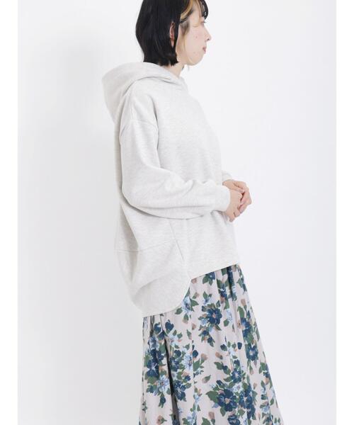 Samansa Mos2(サマンサ モスモス)の「裏起毛コクーンパーカー(Tシャツ/カットソー・レディース・チャコールグレー/グレー/キナリ・F)」の14枚目の写真