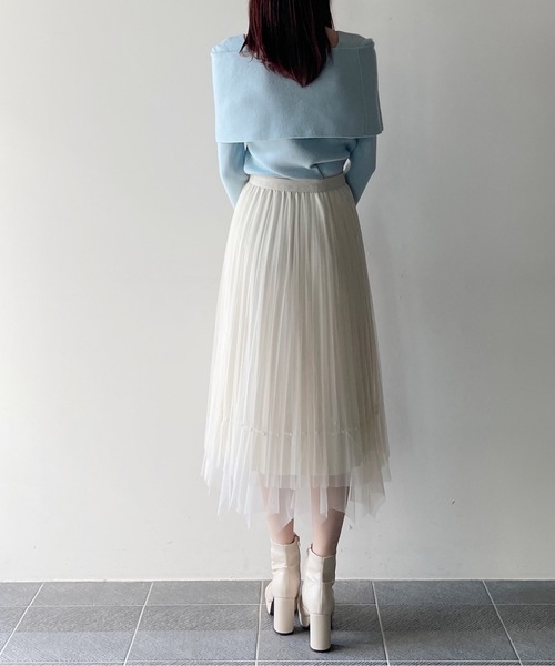 one way(ワンウェイ)の「ハートブローチ付きオフショルケープカラーニット(ニット/セーター・レディース・ホワイト/ブラック/グレー/ブルー・FREE)」の21枚目の写真