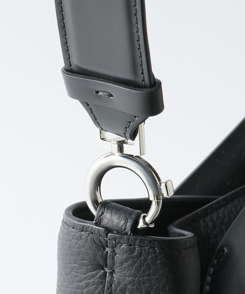 EDIFICE（エディフィス）の「【MAISON MARGIELA / メゾン マルジェラ】SOFT 5AC SHOPPING BAG（トートバッグ・メンズ・ブラック・FREE）」の14枚目の写真