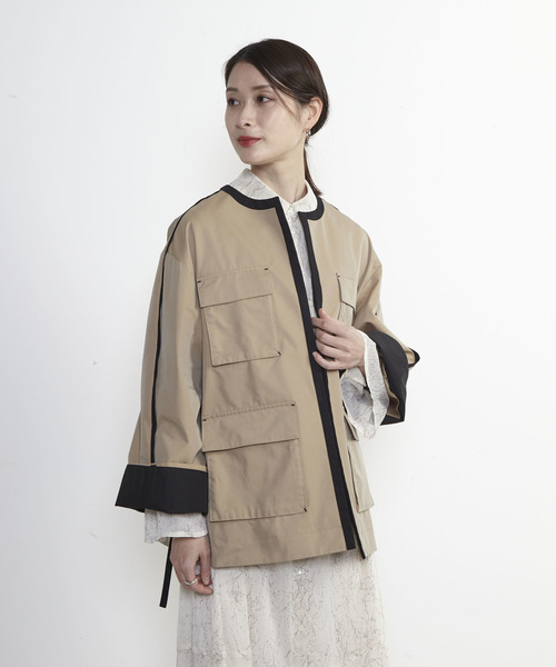 Soffitto 丸首立体ポケットシャンブレーショートコート　ベージュ系フリー SOFFITTO（ソフィット）の「丸首立体ポケットシャンブレーショート