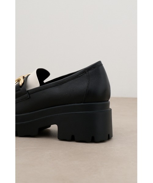AZUL by moussy（アズールバイマウジー）の「ダブルリングメタルトラックソールローファー（ローファー・レディース・ブラック系その他/ブラック・SMALL/MEDIUM/LARGE）」の17枚目の写真