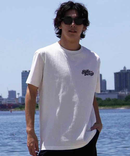 BILLABONG(ビラボン)の「BILLABONG/ビラボン 半袖Tシャツ バックプリント レギュラーフィット BE01A-205(Tシャツ/カットソー・メンズ・レンガ/ブラック/オフホワイト・S/M/L/XL)」の4枚目の写真