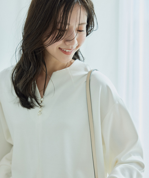 Jayro(ジャイロ)の「パールドロップカットソープルオーバー(Tシャツ/カットソー・レディース・ホワイト系その他/カーキ/ブラック・FREE)」の2枚目の写真
