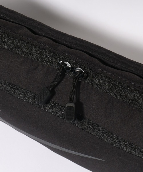 NIKE（ナイキ）の「【NIKE/ナイキ 】ランニング ヒップパック（ボディバッグ/ウエストポーチ・メンズ・ブラック・FREE）」の3枚目の写真