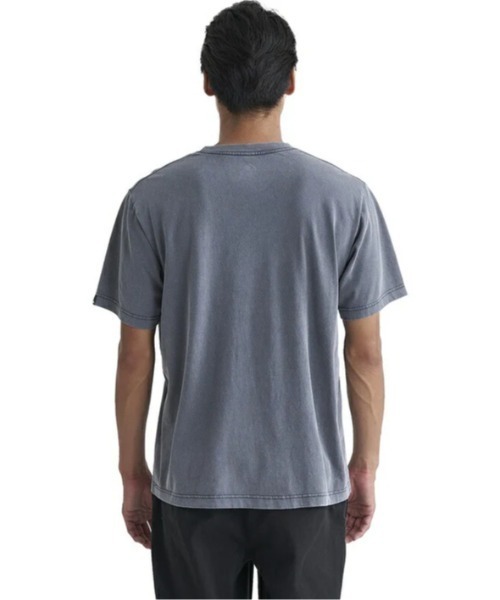 Quiksilver(クイックシルバー)の「SURF DNA LOGO ST2/クイックシルバー半袖ワンポイントロゴTシャツ(Tシャツ/カットソー・メンズ・グレー/ブルー/イエロー/グレー系その他/ホワイト系その他/ホワイト・X-LARGE/MEDIUM/LARGE/SMALL)」の15枚目の写真