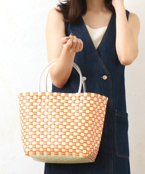 Per sist ence(パーシエンス)の「テープ編み込みバッグ(トートバッグ・レディース・ブルー/グリーン/イエロー/オレンジ・FREE)」の7枚目の写真