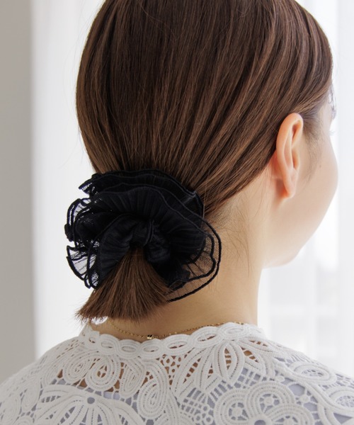 flower（フラワー）の「シープリーツシュシュ（シュシュ・レディース・ホワイト/ブラック・FREE）」の12枚目の写真