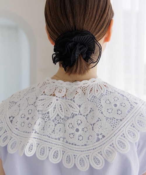 flower（フラワー）の「シープリーツシュシュ（シュシュ・レディース・ホワイト/ブラック・FREE）」の13枚目の写真