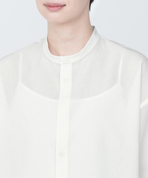 無印良品（ムジルシリョウヒン）の「風を通す　汚れが落ちやすい半袖シャツ（シャツ/ブラウス・メンズ・オフホワイト/ブラック/ブラウン・XS/S/M/L/XL）」の8枚目の写真