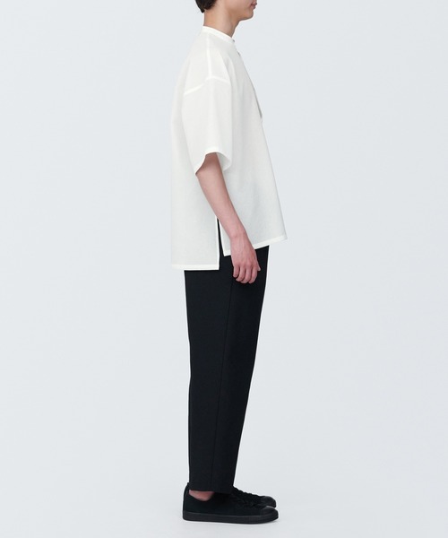 無印良品（ムジルシリョウヒン）の「風を通す　汚れが落ちやすい半袖シャツ（シャツ/ブラウス・メンズ・オフホワイト/ブラック/ブラウン・XS/S/M/L/XL）」の13枚目の写真