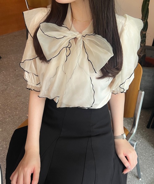 junoah(ジュノア)の「シアーフリルリボンブラウス(シャツ/ブラウス・レディース・ホワイト/ブラック/アイボリー・MEDIUM/LARGE/X-LARGE)」の4枚目の写真