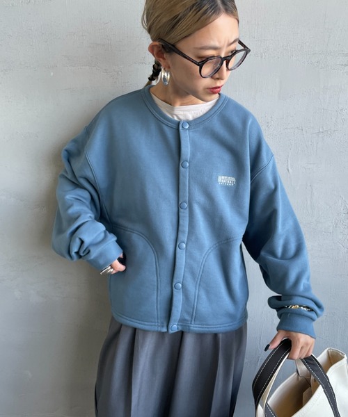 UNIVERSAL OVERALL（ユニバーサルオーバーオール）の「[UNIVERSAL OVERALL/ユニバーサルオーバーオール] 別注 ワンポイントロゴ刺繍 スウェットカーディガン（カーディガン/ボレロ・レディース・ブルー/グレー/ブラック/オレンジ・F）」の18枚目の写真